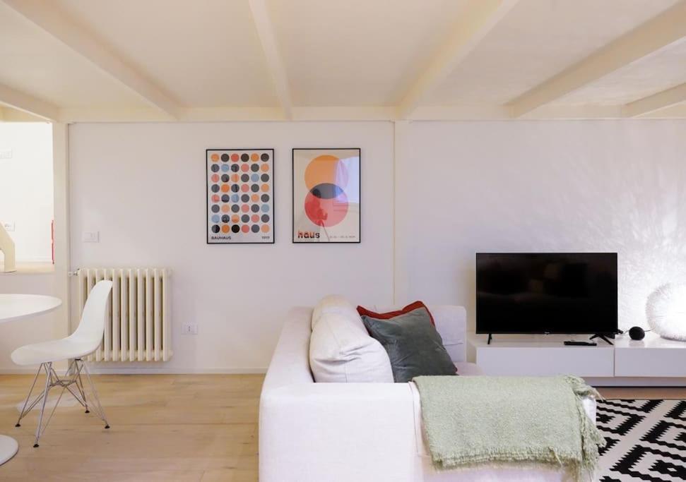 Navigli-Bocconi Spazio Luce Design Apartment Milano Exterior foto